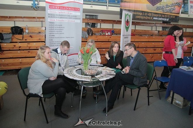 IX Młodzieżowe Targi Edukacji i Pracy w Ostrołęce [19.03.2015] - zdjęcie #11 - eOstroleka.pl