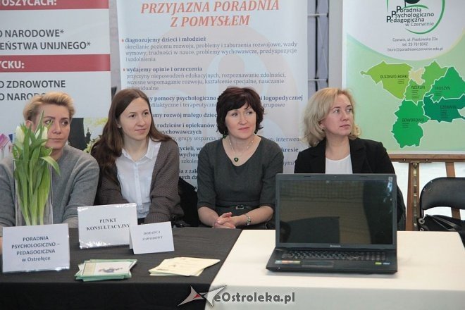 IX Młodzieżowe Targi Edukacji i Pracy w Ostrołęce [19.03.2015] - zdjęcie #55 - eOstroleka.pl