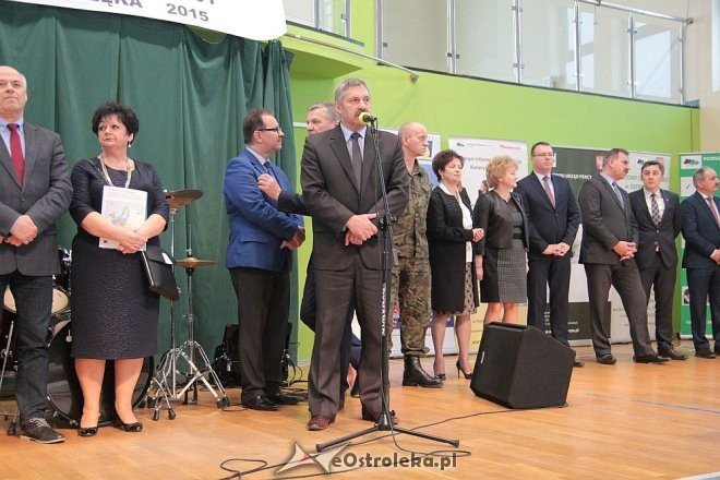 IX Młodzieżowe Targi Edukacji i Pracy w Ostrołęce [19.03.2015] - zdjęcie #40 - eOstroleka.pl