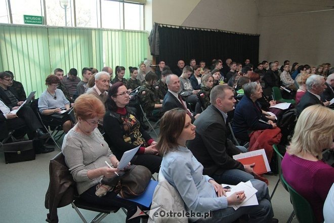 Ostrołęka: Debata społeczna Komendy Miejskiej Policji [19.03.2015] - zdjęcie #20 - eOstroleka.pl