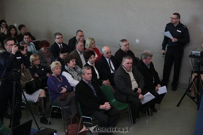 Ostrołęka: Debata społeczna Komendy Miejskiej Policji [19.03.2015] - zdjęcie #37 - eOstroleka.pl
