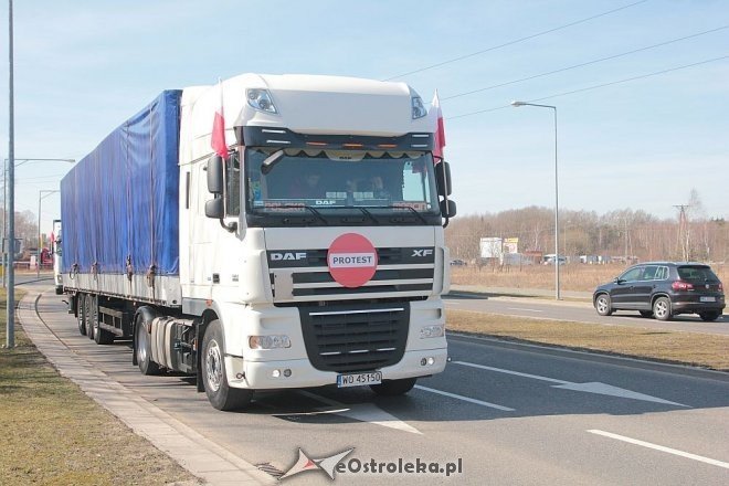 Transportowcy z Ostrołęki przez godzinę blokowali obwodnicę [23.03.2015] - zdjęcie #3 - eOstroleka.pl