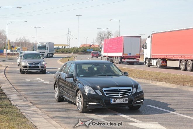 Transportowcy z Ostrołęki przez godzinę blokowali obwodnicę [23.03.2015] - zdjęcie #7 - eOstroleka.pl