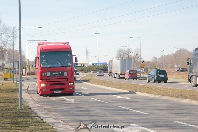 Transportowcy z Ostrołęki przez godzinę blokowali obwodnicę [23.03.2015] - zdjęcie #25 - eOstroleka.pl