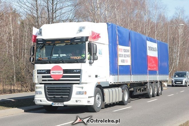 Transportowcy z Ostrołęki przez godzinę blokowali obwodnicę [23.03.2015] - zdjęcie #22 - eOstroleka.pl