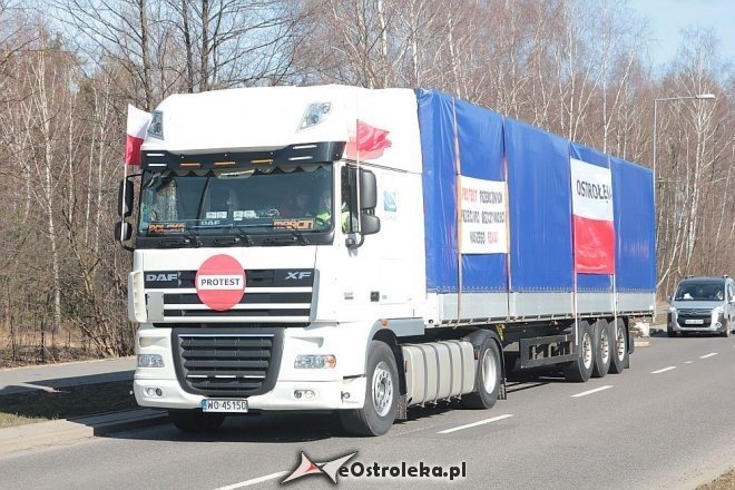 Transportowcy z Ostrołęki przez godzinę blokowali obwodnicę [23.03.2015] - zdjęcie #37 - eOstroleka.pl
