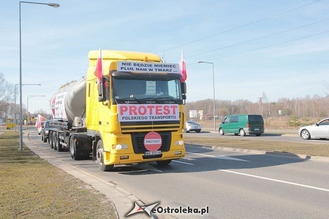 Transportowcy z Ostrołęki przez godzinę blokowali obwodnicę [23.03.2015] - zdjęcie #9 - eOstroleka.pl
