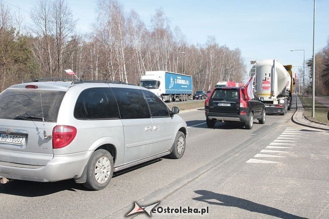 Transportowcy z Ostrołęki przez godzinę blokowali obwodnicę [23.03.2015] - zdjęcie #5 - eOstroleka.pl