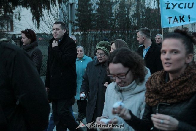 Marsz dla Życia i Rodziny 2015: Setki mieszkańców na ulicach Ostrołęki [ZDJĘCIA] - zdjęcie #43 - eOstroleka.pl