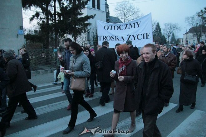 Marsz dla Życia i Rodziny 2015: Setki mieszkańców na ulicach Ostrołęki [ZDJĘCIA] - zdjęcie #48 - eOstroleka.pl