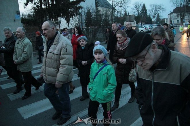 Marsz dla Życia i Rodziny 2015: Setki mieszkańców na ulicach Ostrołęki [ZDJĘCIA] - zdjęcie #60 - eOstroleka.pl