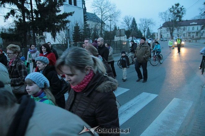 Marsz dla Życia i Rodziny 2015: Setki mieszkańców na ulicach Ostrołęki [ZDJĘCIA] - zdjęcie #62 - eOstroleka.pl