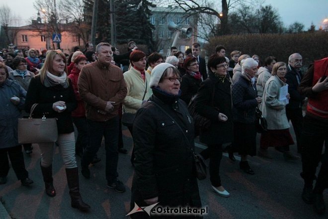 Marsz dla Życia i Rodziny 2015: Setki mieszkańców na ulicach Ostrołęki [ZDJĘCIA] - zdjęcie #51 - eOstroleka.pl