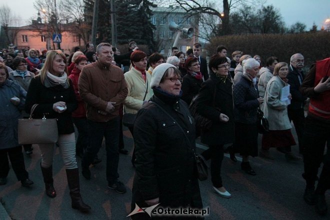 Marsz dla Życia i Rodziny 2015: Setki mieszkańców na ulicach Ostrołęki [ZDJĘCIA] - zdjęcie #59 - eOstroleka.pl