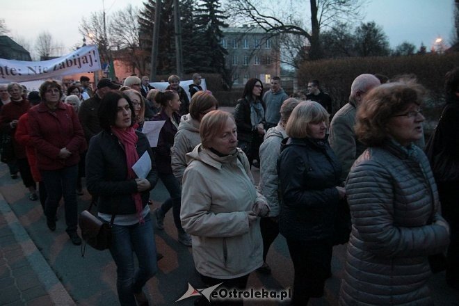 Marsz dla Życia i Rodziny 2015: Setki mieszkańców na ulicach Ostrołęki [ZDJĘCIA] - zdjęcie #67 - eOstroleka.pl