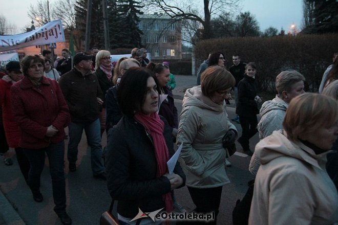 Marsz dla Życia i Rodziny 2015: Setki mieszkańców na ulicach Ostrołęki [ZDJĘCIA] - zdjęcie #69 - eOstroleka.pl