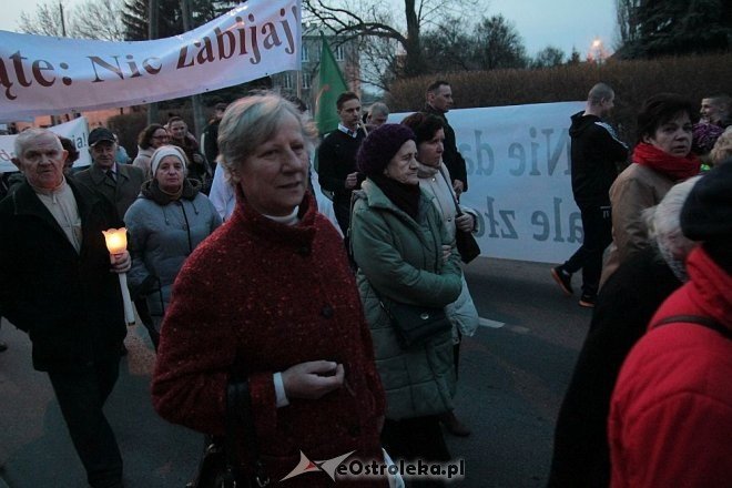 Marsz dla Życia i Rodziny 2015: Setki mieszkańców na ulicach Ostrołęki [ZDJĘCIA] - zdjęcie #29 - eOstroleka.pl