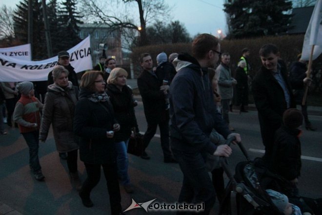 Marsz dla Życia i Rodziny 2015: Setki mieszkańców na ulicach Ostrołęki [ZDJĘCIA] - zdjęcie #104 - eOstroleka.pl