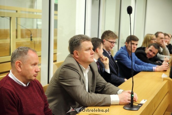 Ostrołęka: Uczniowie II SLO stanęli przed sądem oskarżeni o handel narkotykami [28.03.2015] - zdjęcie #18 - eOstroleka.pl