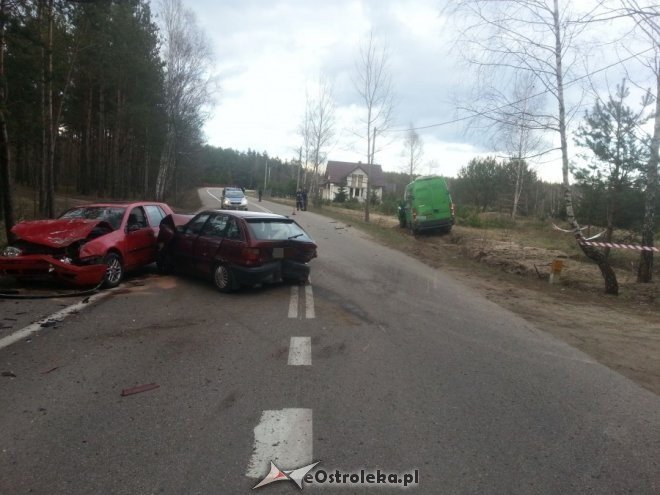 Wypadek autobusu w Łęgu Przedmiejskim: Ranna jedna osoba [31.03.2015] - zdjęcie #1 - eOstroleka.pl