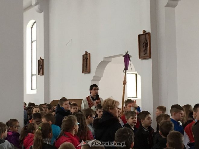 Ostrołęka: Wielki Tydzień w Szkole Podstawowej nr 10 [02.04.2015] - zdjęcie #2 - eOstroleka.pl