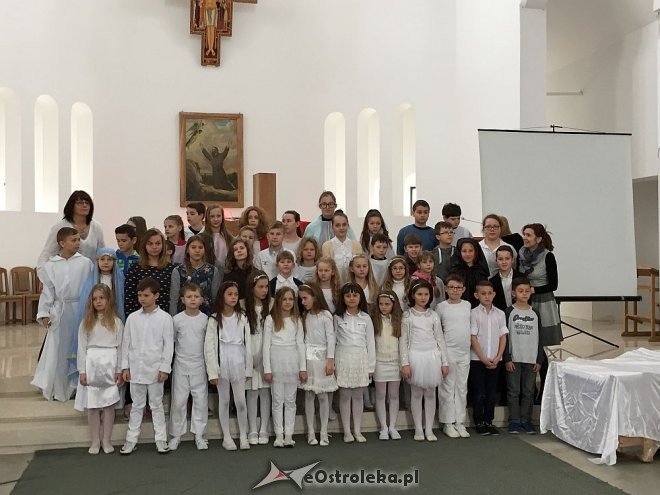 Ostrołęka: Wielki Tydzień w Szkole Podstawowej nr 10 [02.04.2015] - zdjęcie #1 - eOstroleka.pl