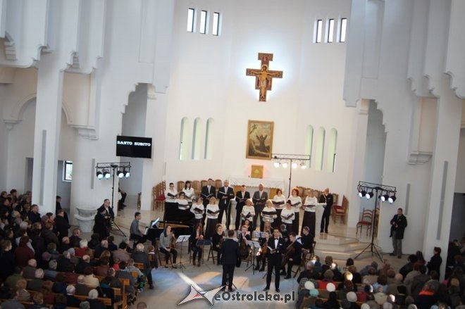 Koncert Santo Subito w Wielki Czwartek [02.04.2015] - zdjęcie #11 - eOstroleka.pl