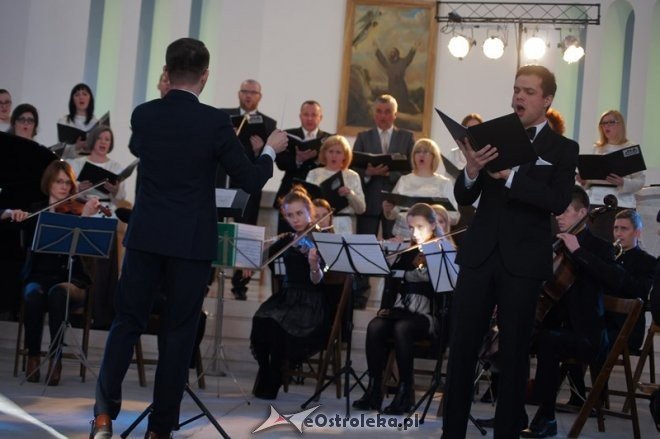Koncert Santo Subito w Wielki Czwartek [02.04.2015] - zdjęcie #53 - eOstroleka.pl