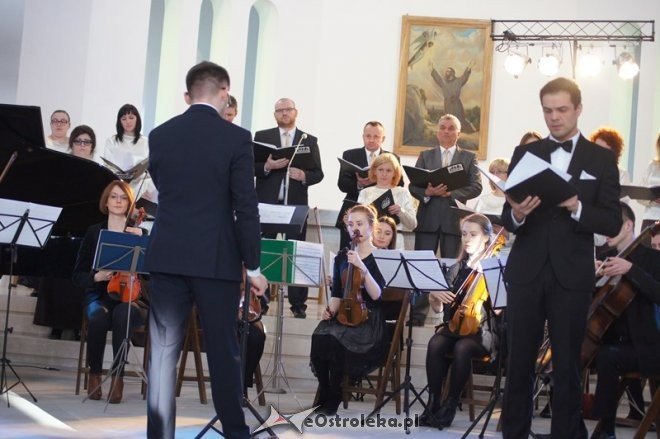Koncert Santo Subito w Wielki Czwartek [02.04.2015] - zdjęcie #54 - eOstroleka.pl
