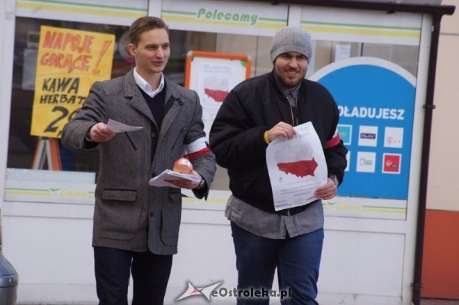 Kupuj polskie produkty - akcja Młodzieży Wszechpolskiej [03.04.2015] - zdjęcie #15 - eOstroleka.pl