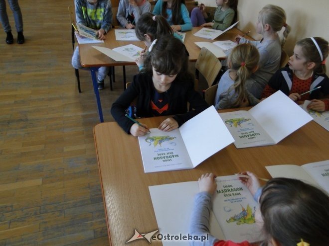 „Smok Mądragon” w Zespole Placówek Oświatowych w Dylewie [08.04.2015] - zdjęcie #2 - eOstroleka.pl