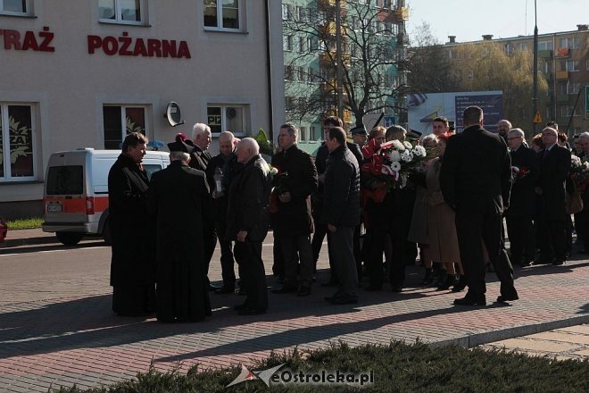 Ostrołęka: Miejskie obchody 5. rocznicy katastrofy smoleńskiej [10.04.2015] - zdjęcie #63 - eOstroleka.pl