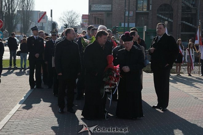 Ostrołęka: Miejskie obchody 5. rocznicy katastrofy smoleńskiej [10.04.2015] - zdjęcie #50 - eOstroleka.pl