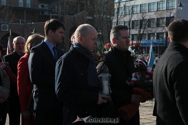 Ostrołęka: Miejskie obchody 5. rocznicy katastrofy smoleńskiej [10.04.2015] - zdjęcie #45 - eOstroleka.pl