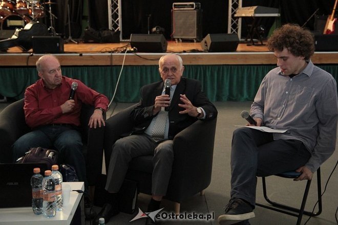 Koncert Podaj rękę i spotkanie z Andrzejem Strejlauem [11.04.2015] - zdjęcie #13 - eOstroleka.pl