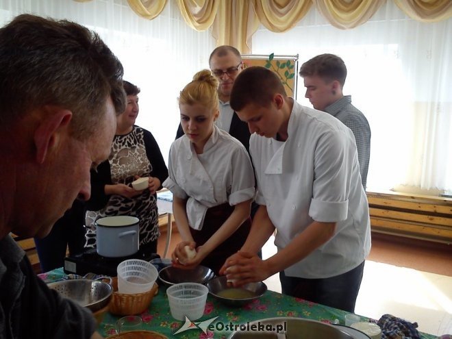 O produkcji sera podpuszczkowego z uczniami ostrołęckiej „czwórki” [16.04.2015] - zdjęcie #19 - eOstroleka.pl