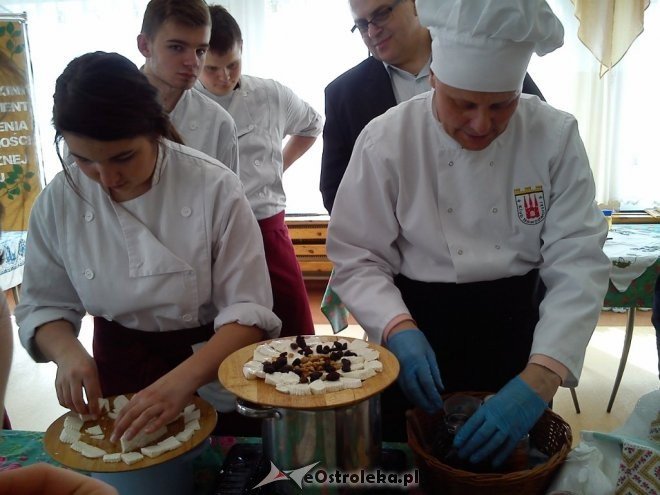 O produkcji sera podpuszczkowego z uczniami ostrołęckiej „czwórki” [16.04.2015] - zdjęcie #40 - eOstroleka.pl