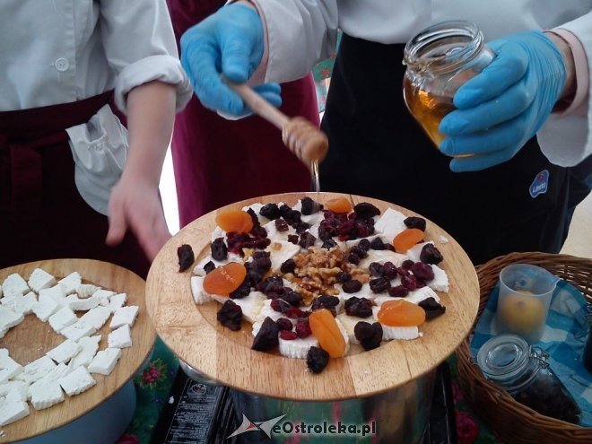 O produkcji sera podpuszczkowego z uczniami ostrołęckiej „czwórki” [16.04.2015] - zdjęcie #12 - eOstroleka.pl