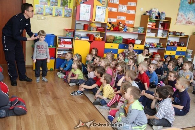 Ulubieniec przedszkolaków, Komisarz Kurpik w miejskiej „trzynastce” [ZDJĘCIA] - zdjęcie #1 - eOstroleka.pl