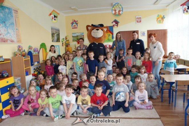 Ulubieniec przedszkolaków, Komisarz Kurpik w miejskiej „trzynastce” [ZDJĘCIA] - zdjęcie #2 - eOstroleka.pl