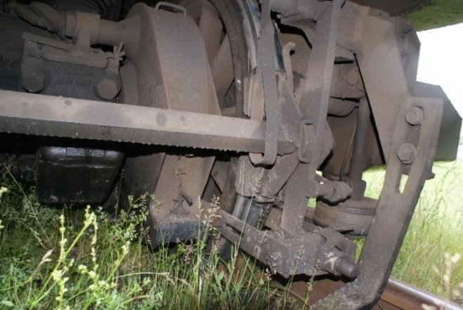 Zderzenie pociągu ze śmieciarką w Susku Nowym (24.06.09) - zdjęcie #16 - eOstroleka.pl