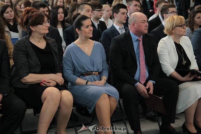 Zakończenie roku szkolnego klas maturalnych z I LO w Ostrołęce [24.04.2015] - zdjęcie #25 - eOstroleka.pl