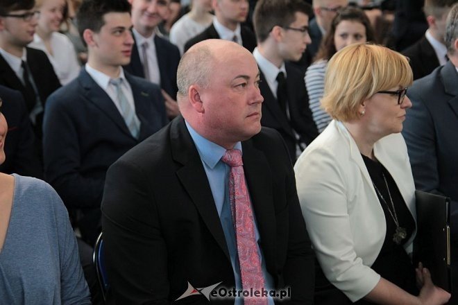 Zakończenie roku szkolnego klas maturalnych z I LO w Ostrołęce [24.04.2015] - zdjęcie #19 - eOstroleka.pl