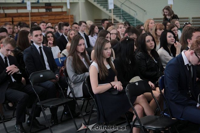 Zakończenie roku szkolnego klas maturalnych z I LO w Ostrołęce [24.04.2015] - zdjęcie #14 - eOstroleka.pl