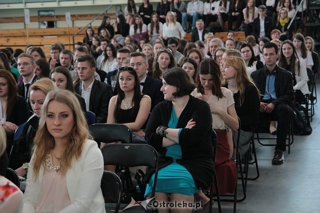 Zakończenie roku szkolnego klas maturalnych z I LO w Ostrołęce [24.04.2015] - zdjęcie #88 - eOstroleka.pl