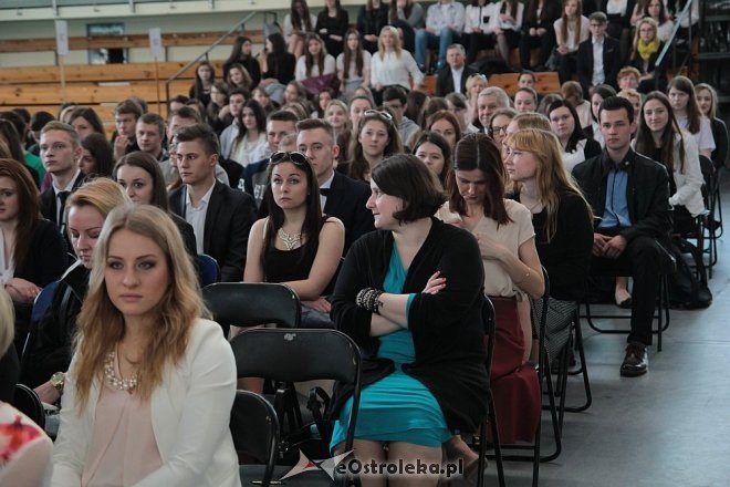 Zakończenie roku szkolnego klas maturalnych z I LO w Ostrołęce [24.04.2015] - zdjęcie #6 - eOstroleka.pl