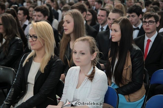 Zakończenie roku szkolnego klas maturalnych z I LO w Ostrołęce [24.04.2015] - zdjęcie #1 - eOstroleka.pl