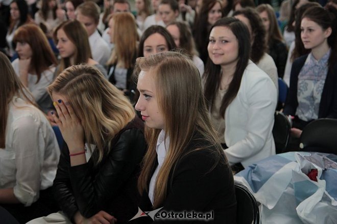 Zakończenie roku szkolnego klas maturalnych z I LO w Ostrołęce [24.04.2015] - zdjęcie #43 - eOstroleka.pl
