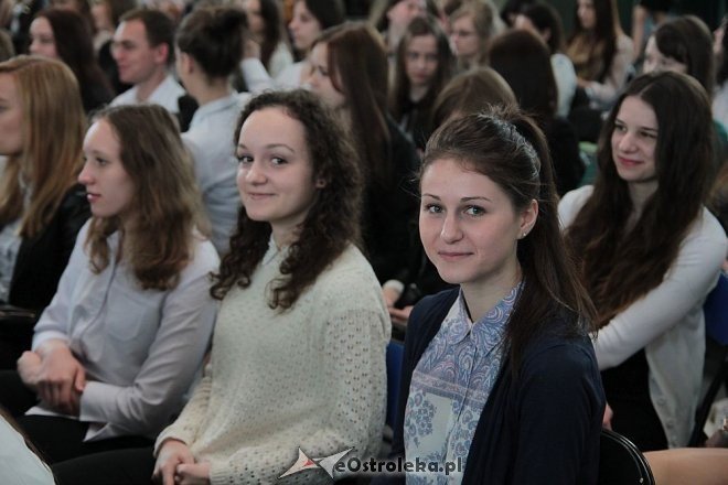 Zakończenie roku szkolnego klas maturalnych z I LO w Ostrołęce [24.04.2015] - zdjęcie #55 - eOstroleka.pl