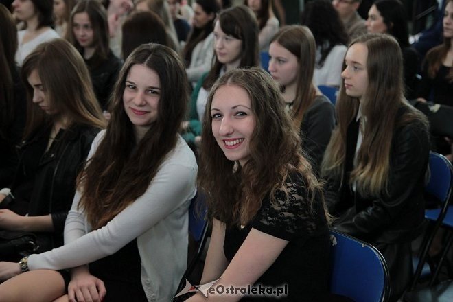 Zakończenie roku szkolnego klas maturalnych z I LO w Ostrołęce [24.04.2015] - zdjęcie #56 - eOstroleka.pl